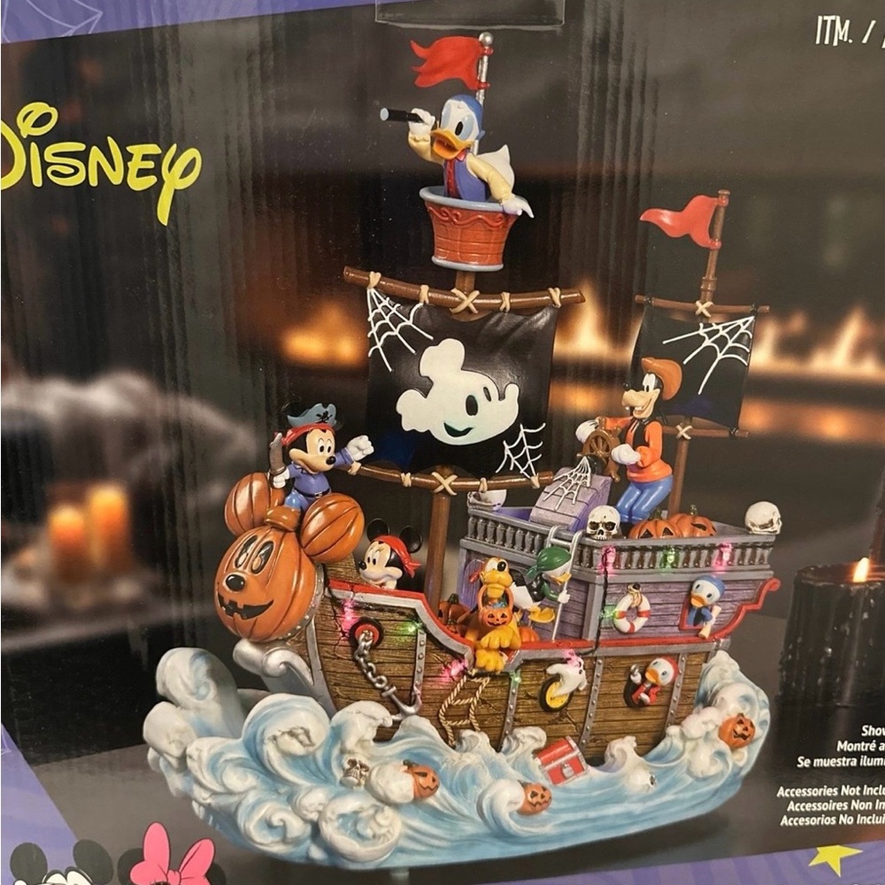 Disney halloween Pirate Ship